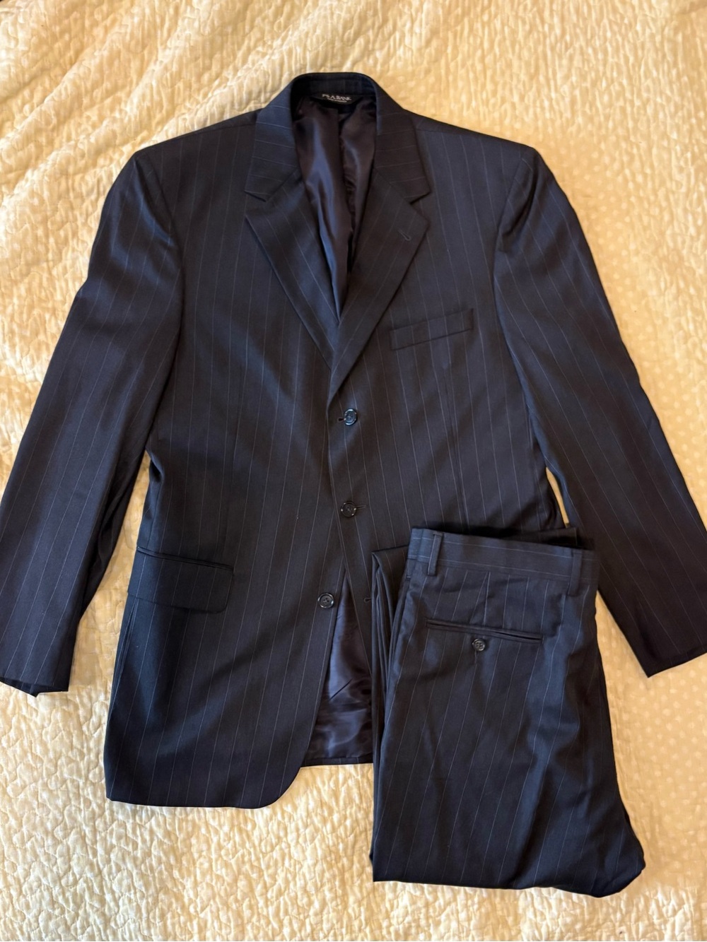 Jos. A. Bank Gray Pinstripe Men's Suit - Two-Piece Set 42L 36W